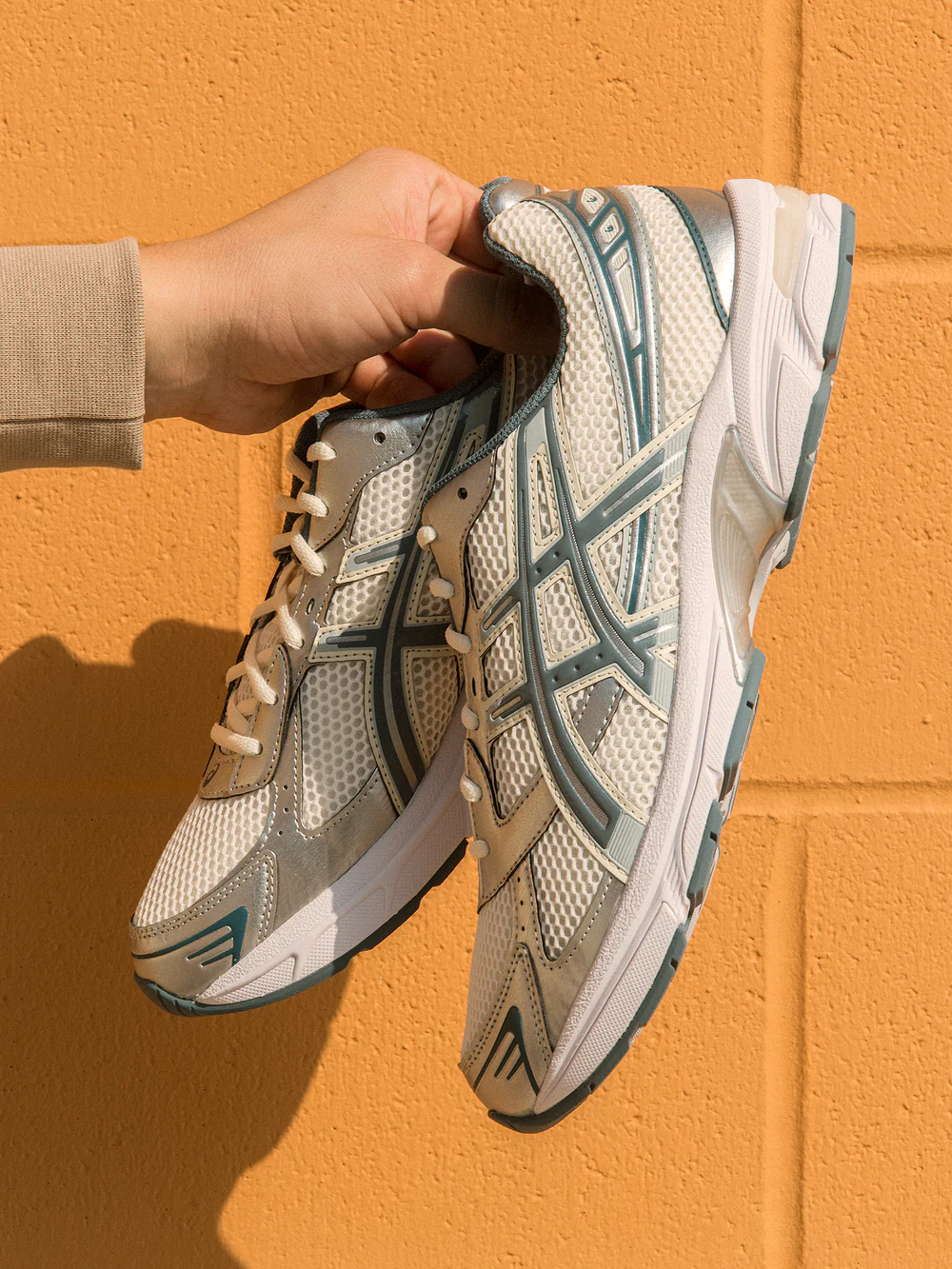 Asics Sneakers