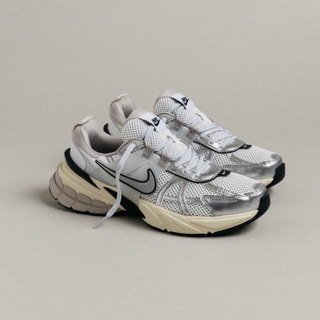 what is silver sneakers