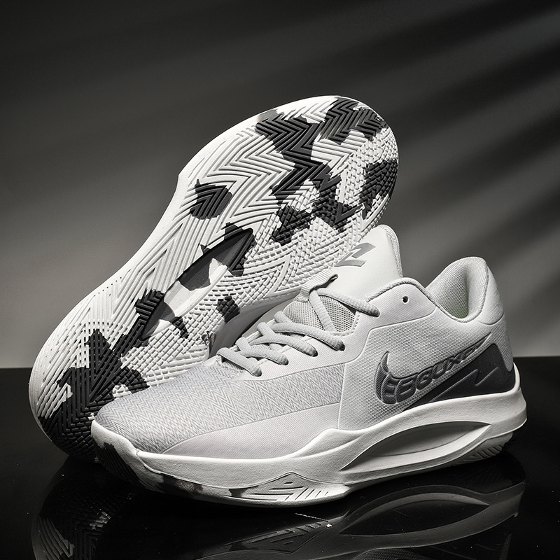 women basketball shoe