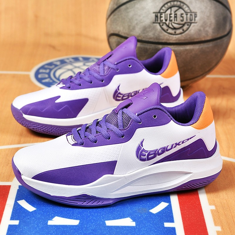 women basketball shoe