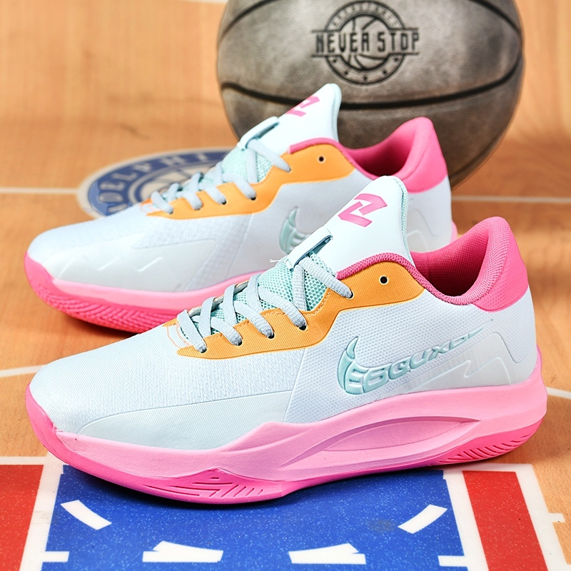 women basketball shoe