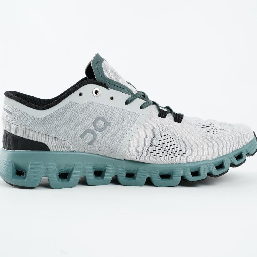 qc running shoes