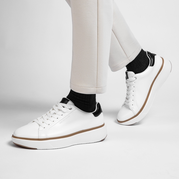 sneaker white