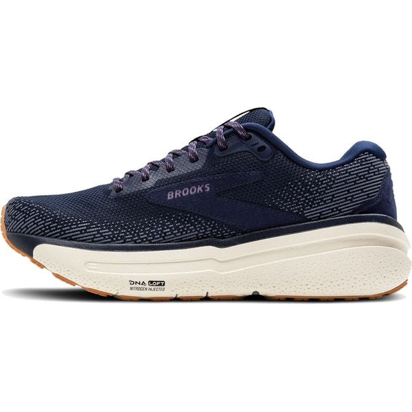 max cushion running shoes