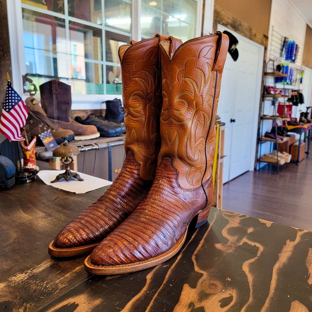 sneaker cowboy boots