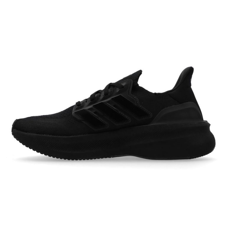 running shoes black