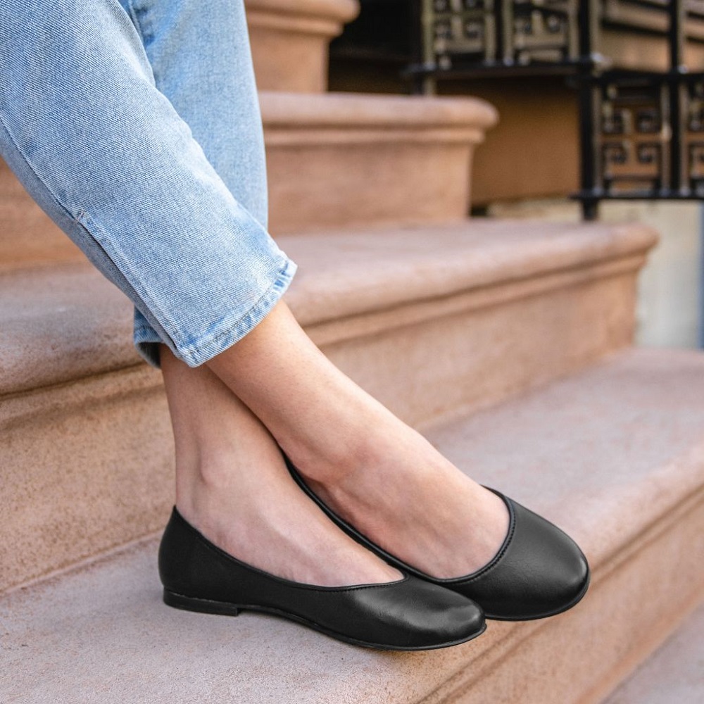 black ballet flats