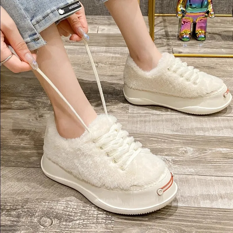Women's platform sneakers