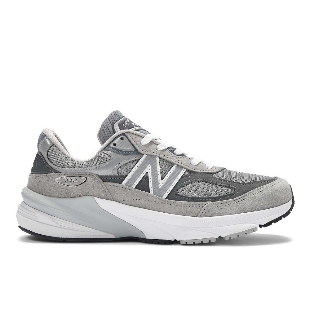 motion control running shoes