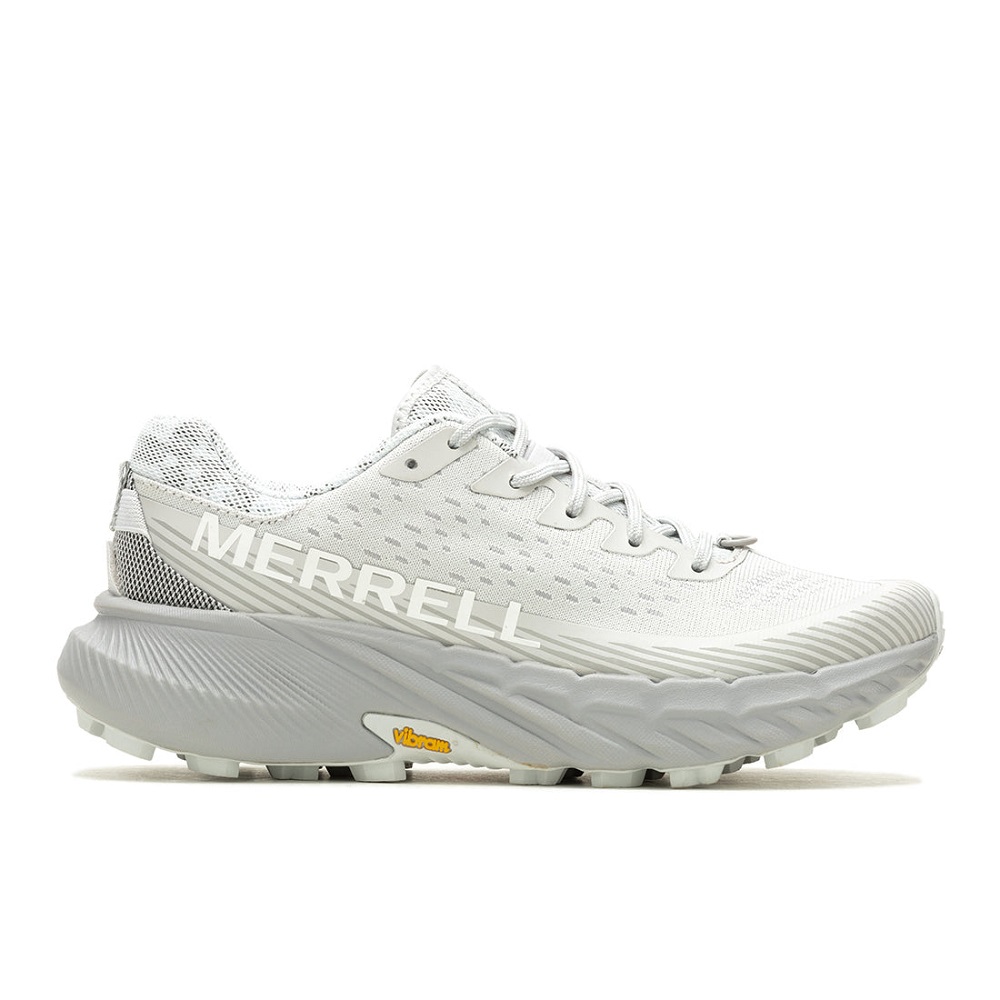 outdoor running shoes