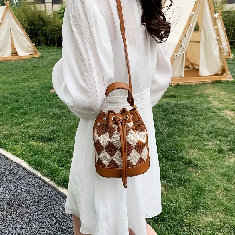 bucket bag