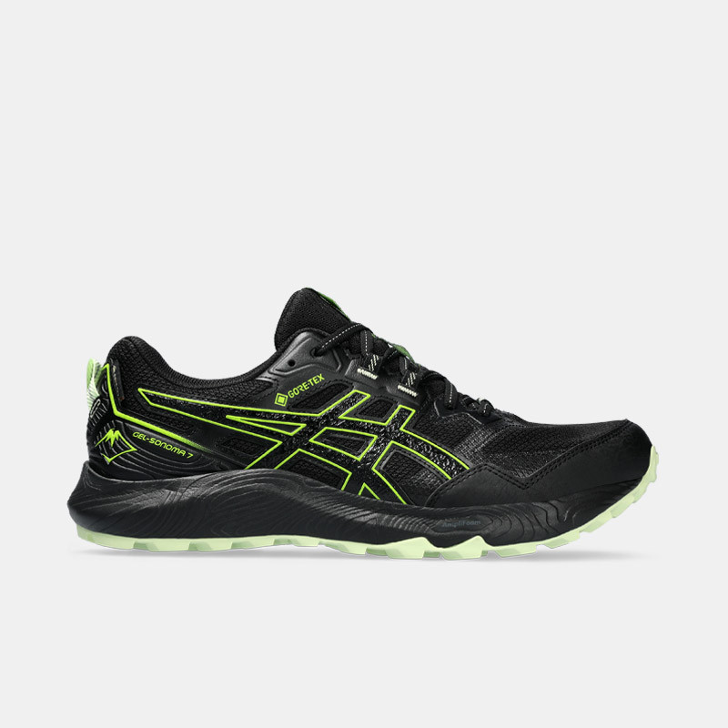 black trail running shoes