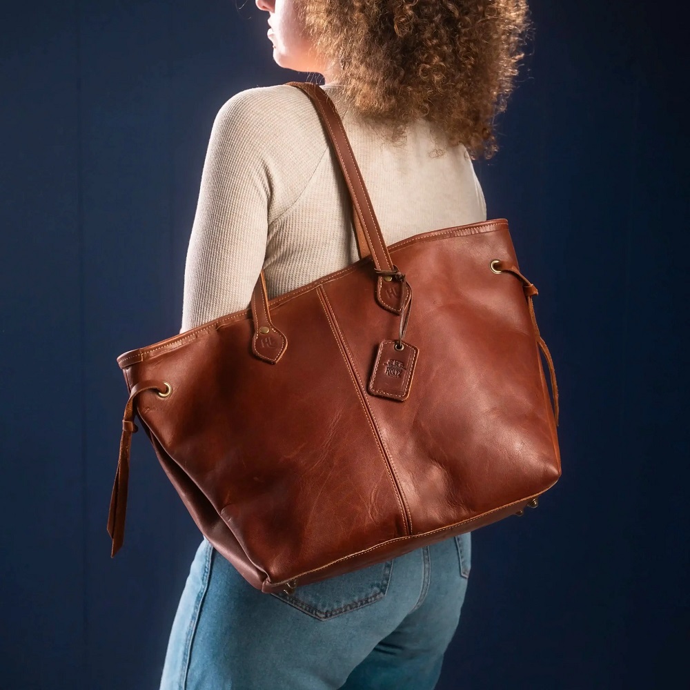 leather tote bag