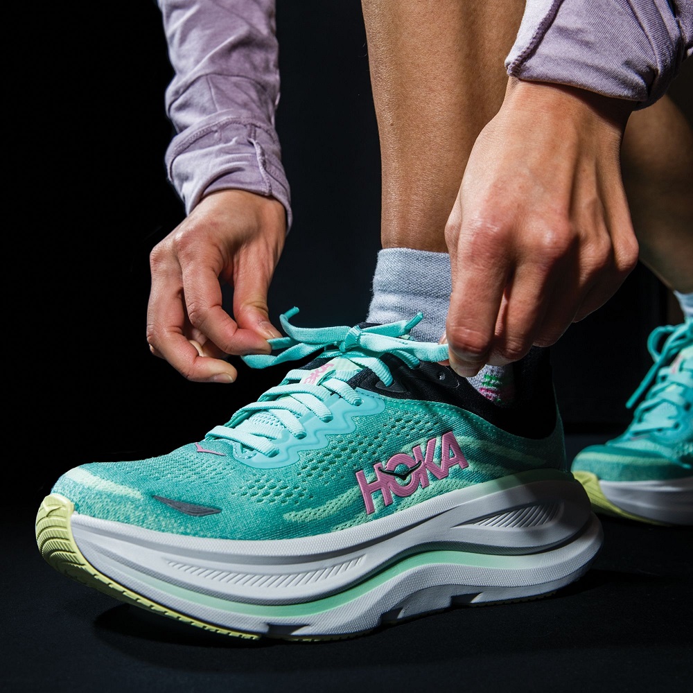 max cushion running shoes