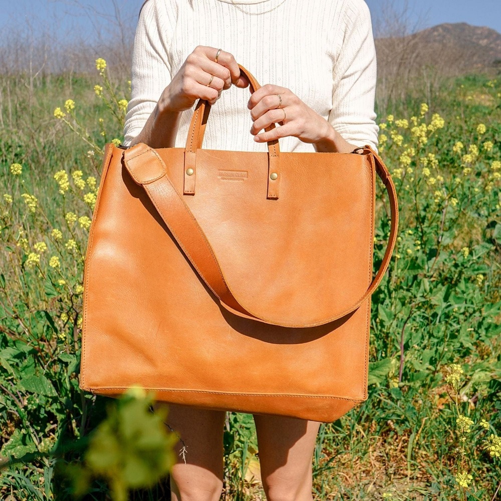 leather tote bag