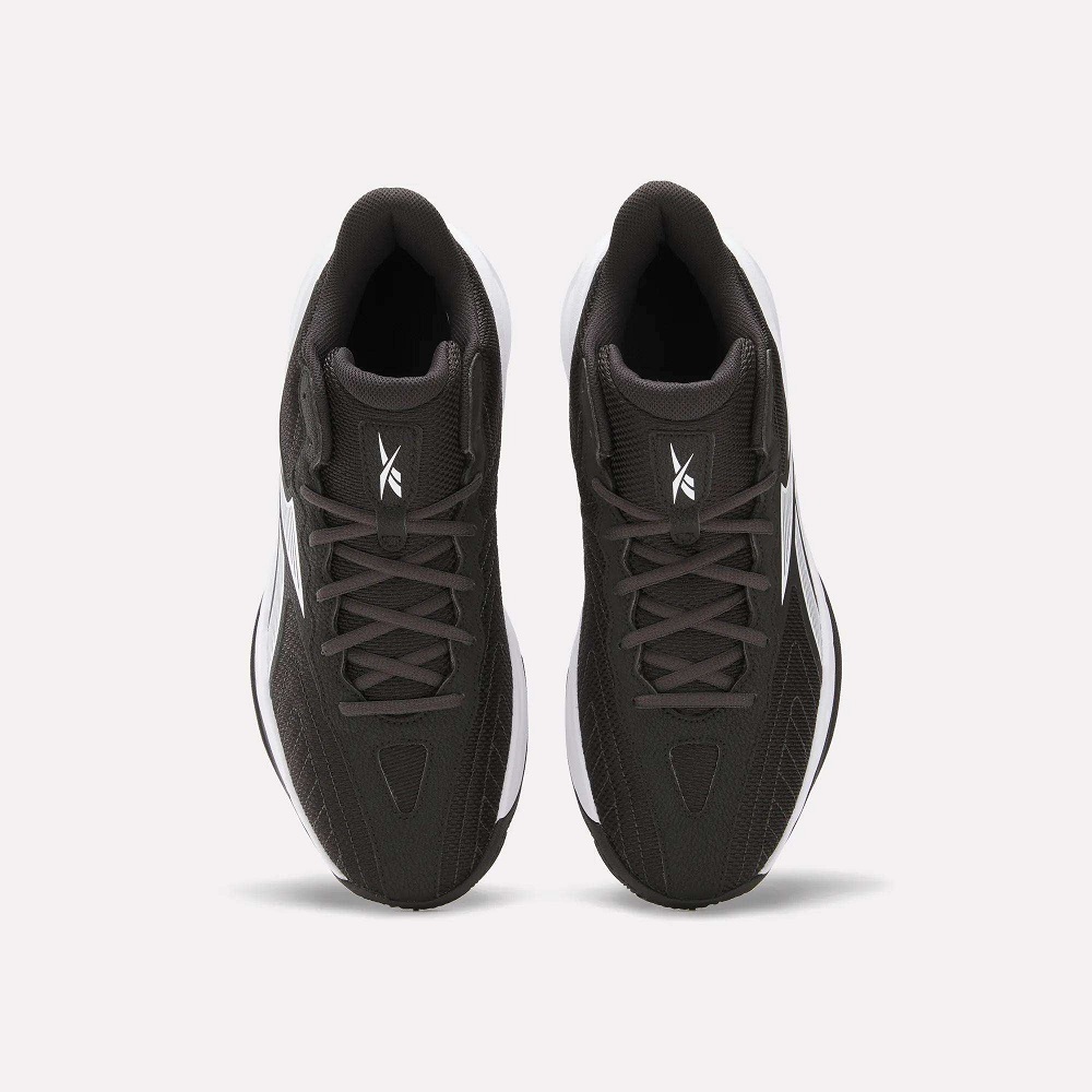 basketball shoes black